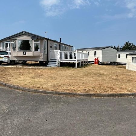 Beautiful Caravan In Trecco Bay! 74 Sycomore Bridgend  Exterior foto