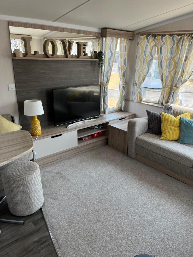 Beautiful Caravan In Trecco Bay! 74 Sycomore Bridgend  Exterior foto